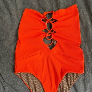 ACACIA Bronx full piece